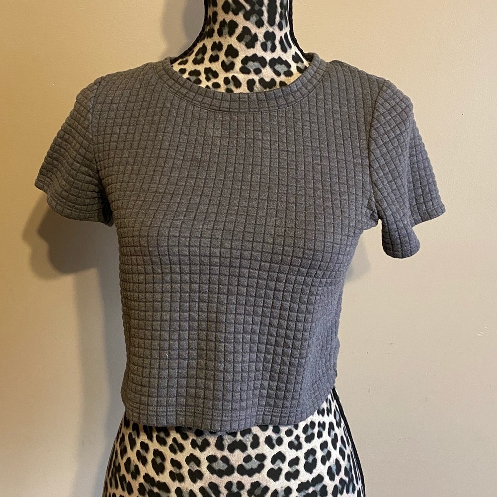 XHILARATION TOP GRAY